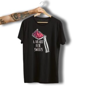 A Heart For Sweets Halloween Skeleton Hand Heart T-Shirt