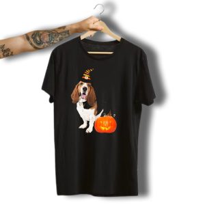 Basset Hound Witch Hat With Jack O Lantern Halloween Dog T-Shirt