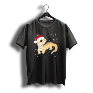Bearded Dragon Wearing Santa Hat In Snowy Christmas Scene T-Shirt