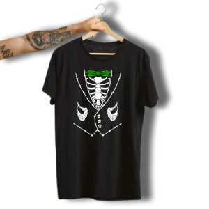 Bone Tuxedo Skeleton Ribcage With Green Bow Tie Creepy Halloween Eve T-Shirt
