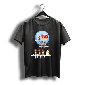Boxer Dogs Pulling Santa'S Sleigh In Christmas Scene T-Shirt