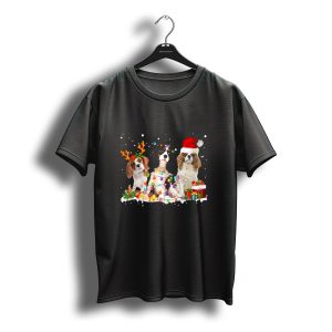 Cavalier King Charles Spaniel Festive Christmas Lights And Santa Hat Snow Scene T-Shirt