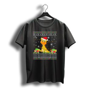 Christmas Giraffe Santa Hat Snowflakes Christmas Lights Gifts T-Shirt