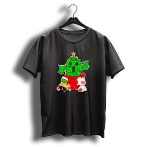 Christmas Moogle Cactuar Wrapped In Lights Star Topped Festive Scene T Shirt