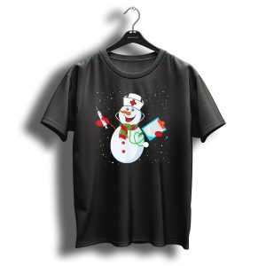 Christmas Snowman Nurse Holding Syringe And Clipboard T-Shirt
