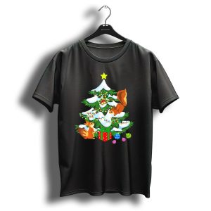 Cute Squirrel Christmas Tree With Presents And Ornaments T-Shirt