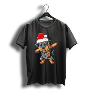 Dabbing Rottweiler Santa With Christmas Hat And Scarf T-Shirt
