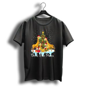 Deck The Pines Giraffe Christmas Santa Hats Presents Christmas Tree T Shirt