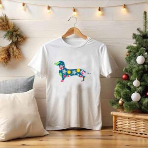 Dog Lover Christmas Snowflakes Ornaments Dachshund Holiday T-Shirt