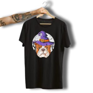 English Bulldog In Witch Hat Halloween Scene T-Shirt