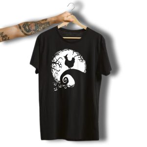 Funny Chicken Halloween Moon Pumpkin Nightmare Hill Scene T-Shirt