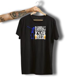 Funny Halloween Blue Skeleton Dabbing For Beer With Beer Glasses T-Shirt