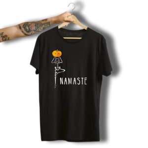 Funny Halloween Namaste Skeleton With Pumpkin Head Yoga Pose T-Shirt