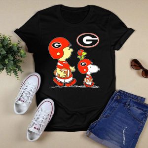 Georgia Bulldogs Charlie Brown And Snoopy Football Team Spirit T Shirt