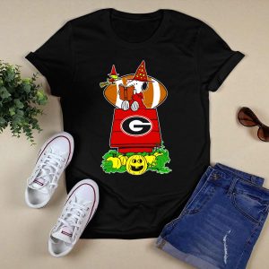 Georgia Bulldogs Snoopy Halloween Witch Doghouse Football T Shirt