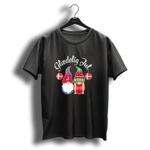 Glaedelig Jul Danish Merry Christmas With Festive Gnomes And Flags T Shirt