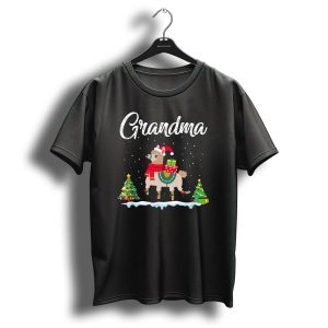 Grandma Llama Christmas Festive Santa Hat Gift Presents Snow Holiday Trees T Shirt