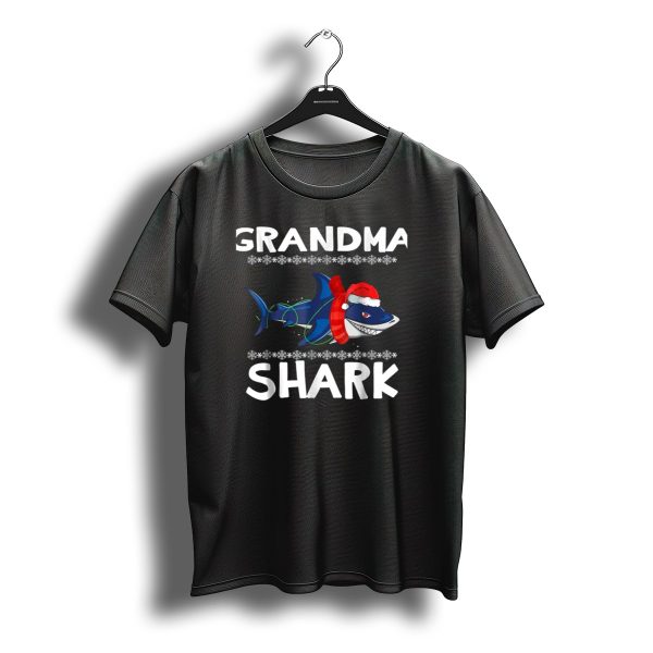 Grandma Shark Christmas Santa Hat Festive Family T Shirt t shirt 1