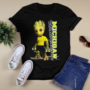 Groot Michigan Wolverines M Logo Skating Fan T-Shirt