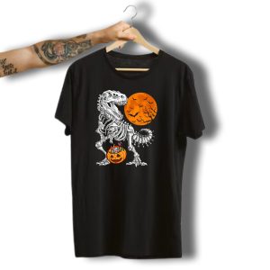 Halloween Dinosaur Skeleton T Rex With Pumpkin And Full Moon Bats T-Shirt