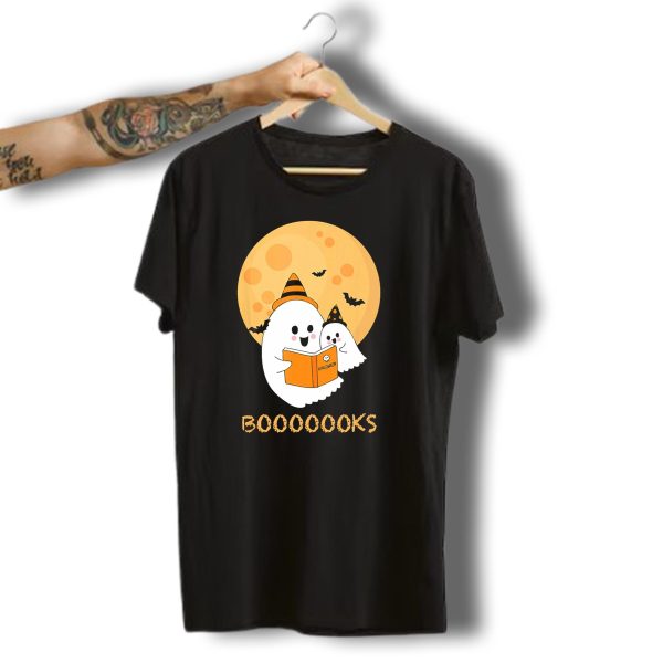 Halloween Ghosts Reading Boooooks Under Full Moon T Shirt t shirt 1