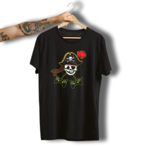 Halloween Pirate Skeleton Gamer With Controller Hat And Crossbones T-Shirt