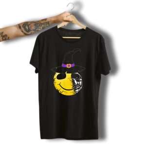 Halloween Witch Hat Smiley Half Skull Face T-Shirt
