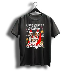 I Just Want To Open Presents With My Beagle Christmas Santa Hats Candy Canes Snowflakes T Shirt