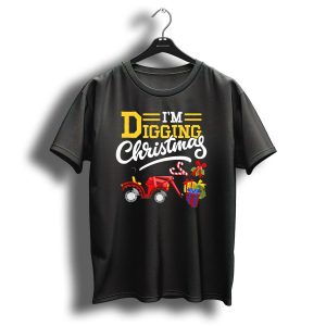 I'm Digging Christmas With Red Tractor And Festive Gifts T Shirt