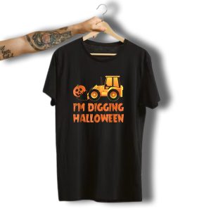 I'M Digging Halloween Cute Tractor Pumpkin T-Shirt