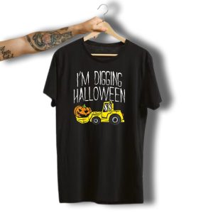 I'M Digging Halloween Truck Pumpkin Cute Costume T-Shirt