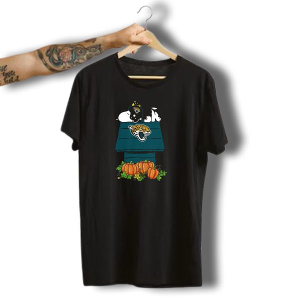 Jacksonville Jaguars Snoopy Pumpkin Halloween Peanuts Nfl Football T Shirt t shirt 1