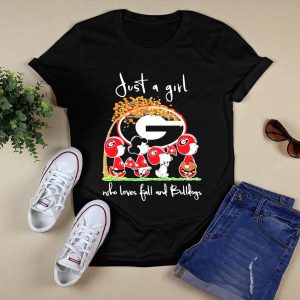 Just A Girl Who Loves Fall And Bulldogs Peanuts Georgia Bulldogs T Shirt