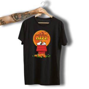 Kiss Halloween Snoopy Peanuts Moon Pumpkins T-Shirt