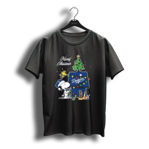 Los Angeles Dodgers Snoopy Merry Christmas Tree 2025 Peanuts Woodstock Santa Hat T-Shirt