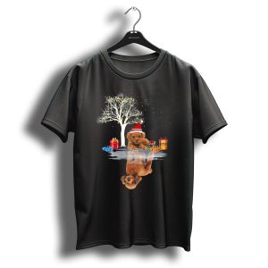 Lovely Poodle Dog Reflection Christmas Tree And Gifts T-Shirt