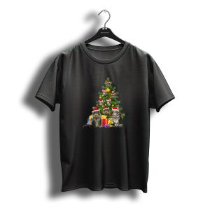 Maine Coon Cats With Santa Hats In A Christmas Tree Scene With Gifts T-Shirt