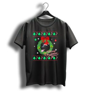 Merry Christmas Black Lab Puppy In Santa Hat With Wreath And Candy Canes T Shirt