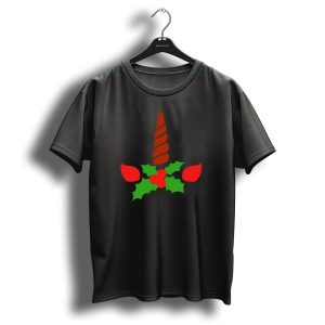 Merry Christmas Einhorn Unicorn With Holly And Red Festive Accents T Shirt