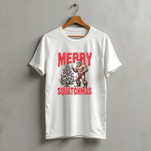 Merry Squatchmas Bigfoot Santa Hat Christmas Tree T-Shirt