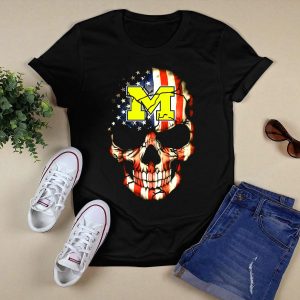 Michigan Wolverines American Flag Skull 67 T-Shirt
