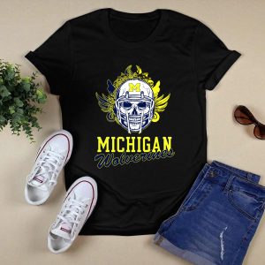 Michigan Wolverines Skull Helmet With Floral Wings T-Shirt
