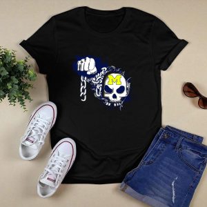 Michigan Wolverines Skull Logo With Chain And Fist T-Shirt