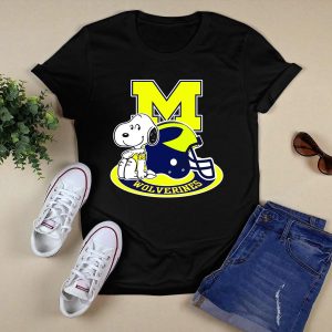 Michigan Wolverines Snoopy M Helmet T-Shirt