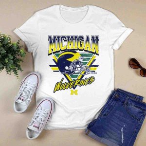 Michigan Wolverines Vintage Triangle Football Helmet M T-Shirt
