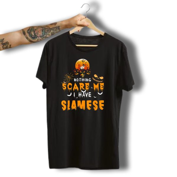 Nothing Scare Me I Have Siamese Cat Halloween Pumpkins Full Moon Bats Jack O Lanterns T Shirt t shirt 1