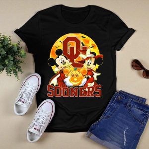 Oklahoma Sooners Mickey Mouse And Minnie Mouse Halloween Pumpkin Moon Bats T-Shirt