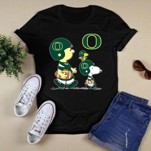 Oregon Ducks Peanuts Characters Football With Big O T-Shirt