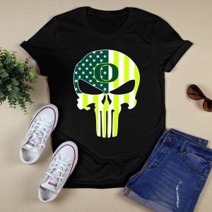 Oregon Ducks Punisher Skull American Flag T-Shirt