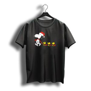 Peanuts Christmas Snoopy Santa Hat Woodstock Friends Holiday Parade T-Shirt